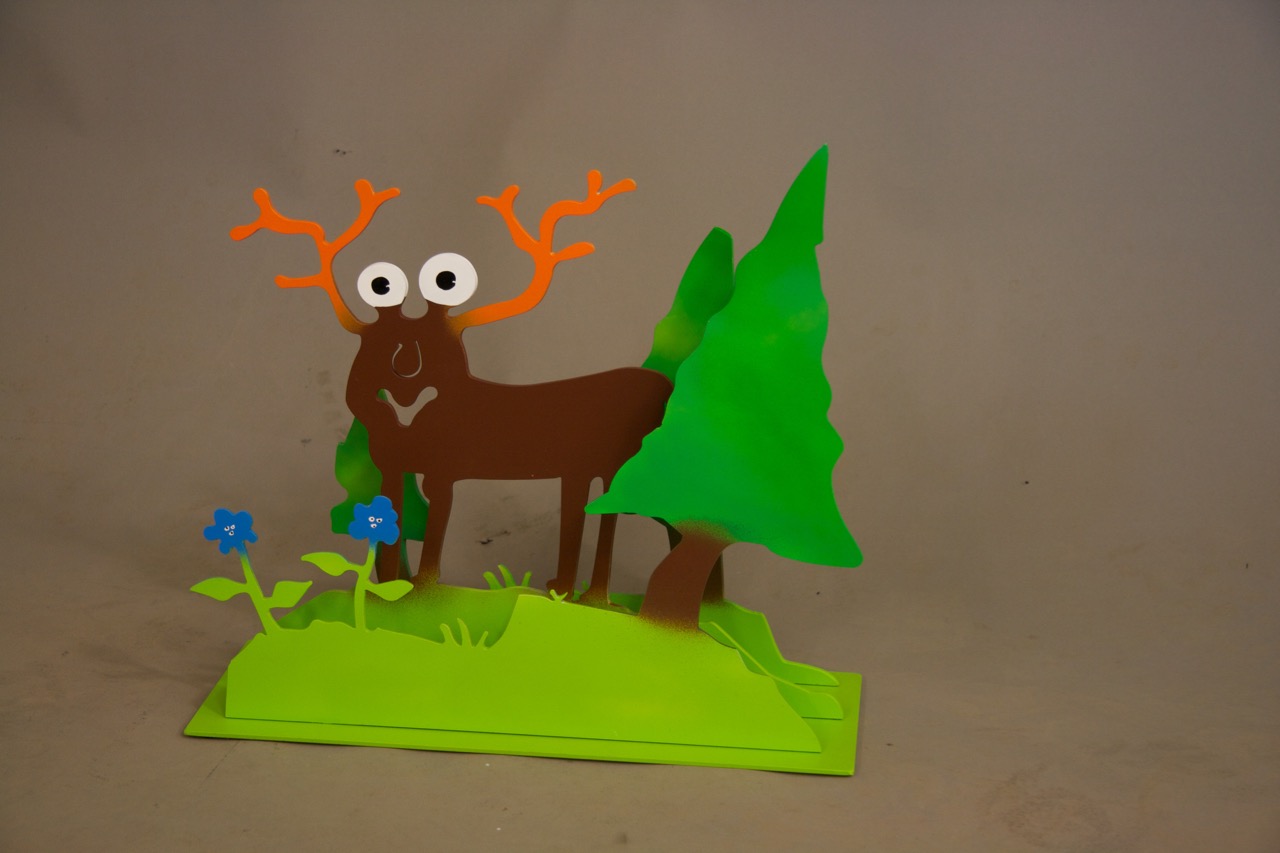 Hirsch im Wald (Skulptur) | M1298