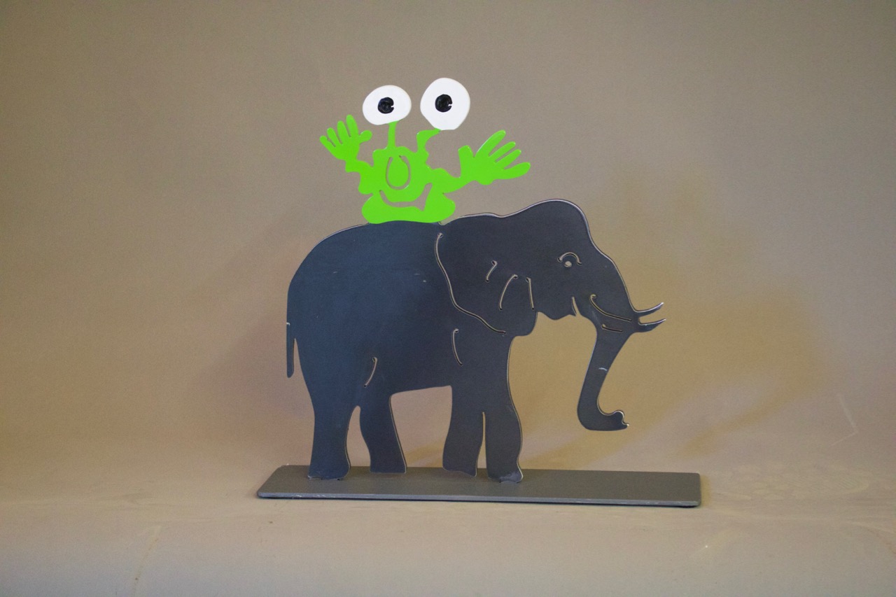 Elefant mit Monster | M1708